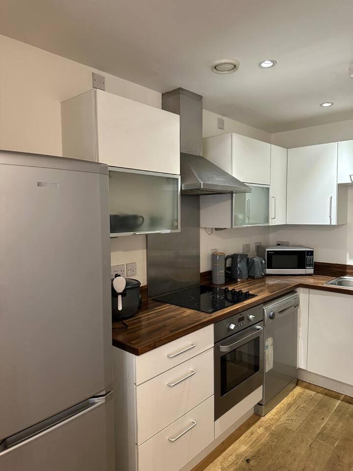 New Build 2 Bedroom With 2 Bath In London Eksteriør billede