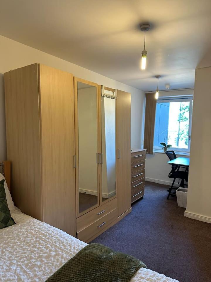 New Build 2 Bedroom With 2 Bath In London Eksteriør billede
